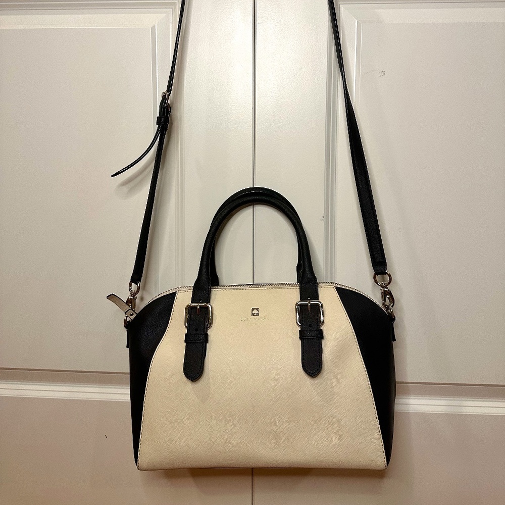 Medium sized Kate Spade purse